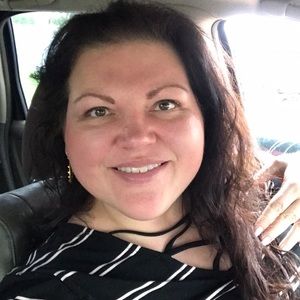 Meet your Posher, Amanda lynne